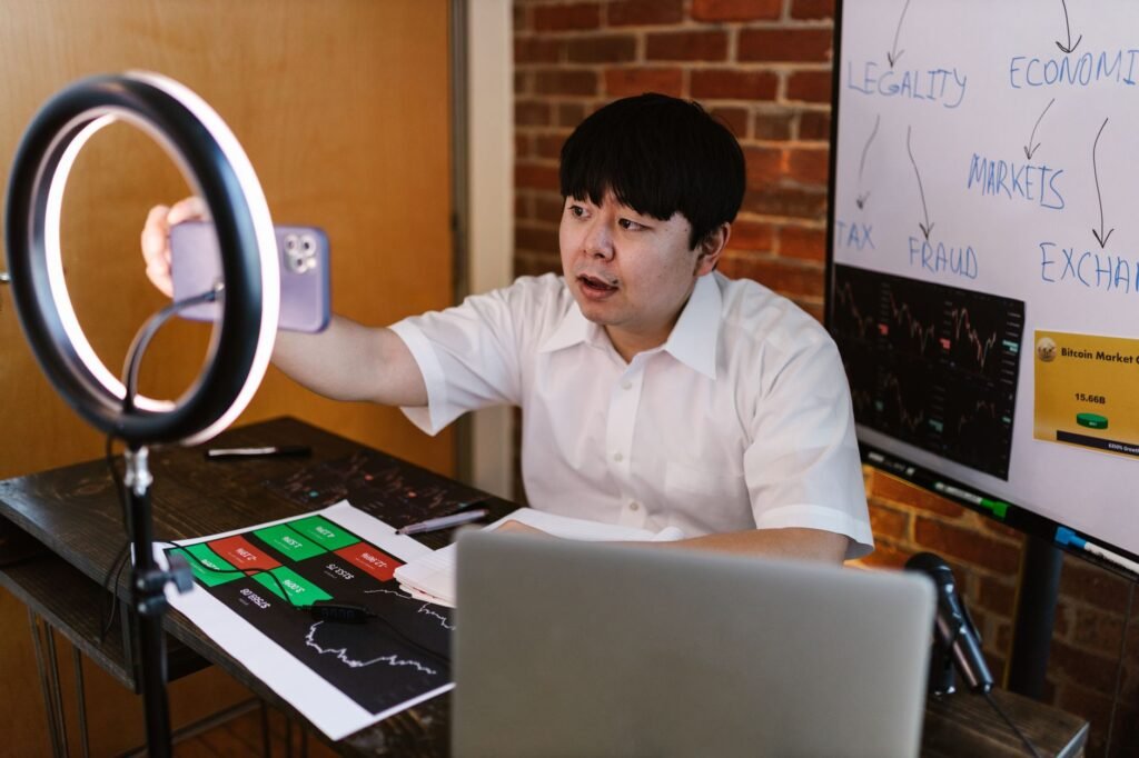 Kısa Video İçeriklerinde Özgünlük ve Ölçümleme Stratejisi konulu blog görseli